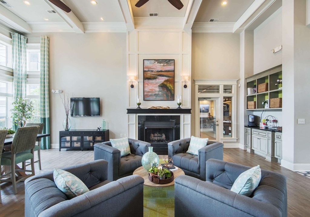Vista Sands is a similar property to Farmington Village located in Summerville