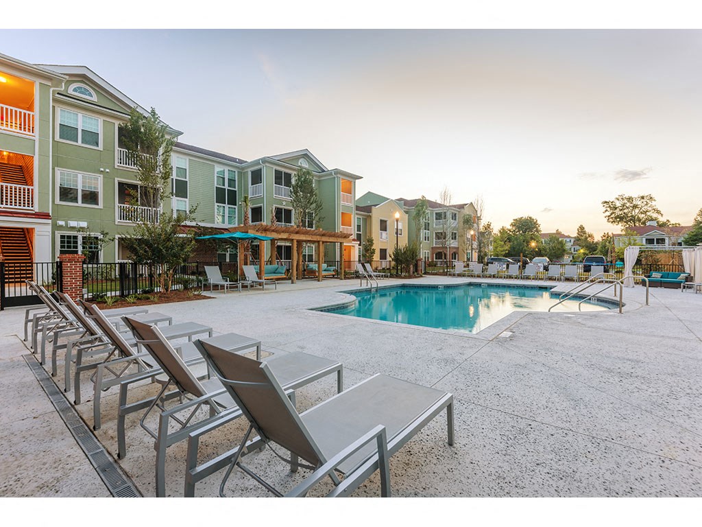 Swimming Pool with pool deck