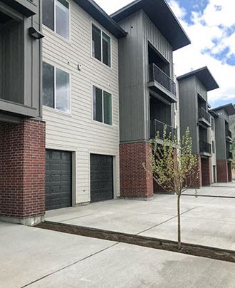 Walking Path at Foothill Lofts Apartments & Townhomes, Logan, 84341