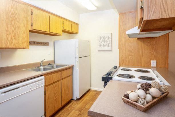 Modern Kitchen With Custom Cabinet Modern Kitchen With Custom Cabinet at Glen Oaks Apartments, Glendale, Arizona