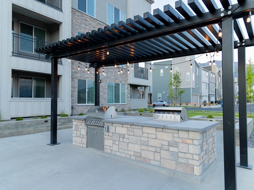 Parc On 5th Apartments And Townhomes & Parc On 5th II