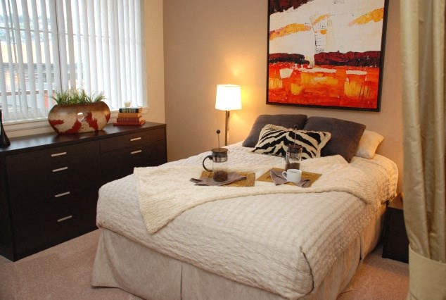Large bedroom at Revo 225 Apartments, Renton, Washington