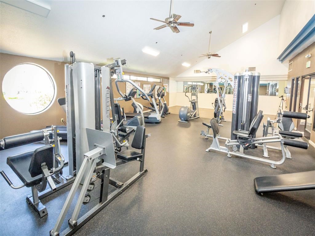 State Of The Art Fitness Center at Heron Pointe Apartments & Townhomes, Fresno