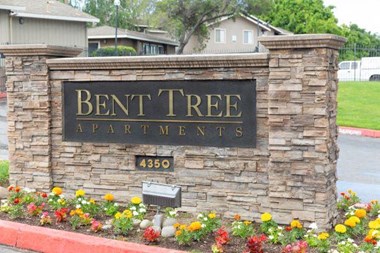 Welcoming Property Signage at Bent Tree Apartments, Sacramento, 95842
