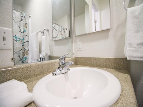 Creekside Villas Apartments