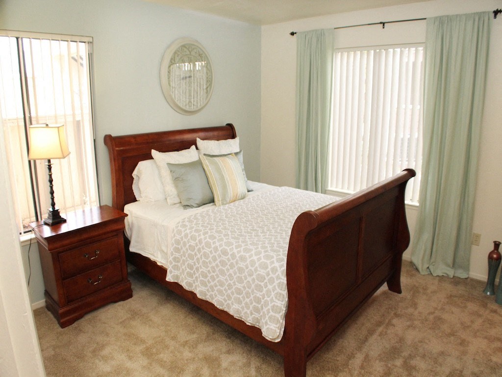 California Place Classic Bedroom