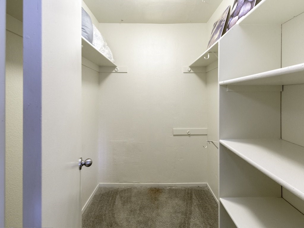 California Place Large Closet