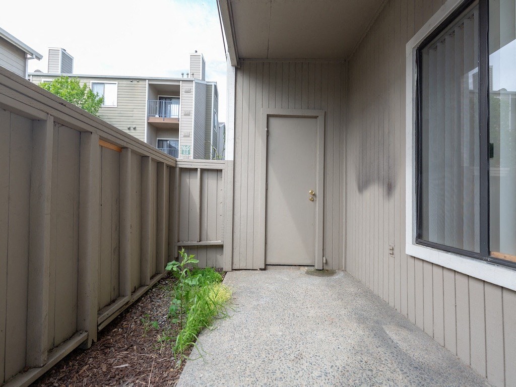 California Place Space at Apartment