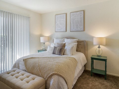 Cozy Bedroom at Edgewater Isle
