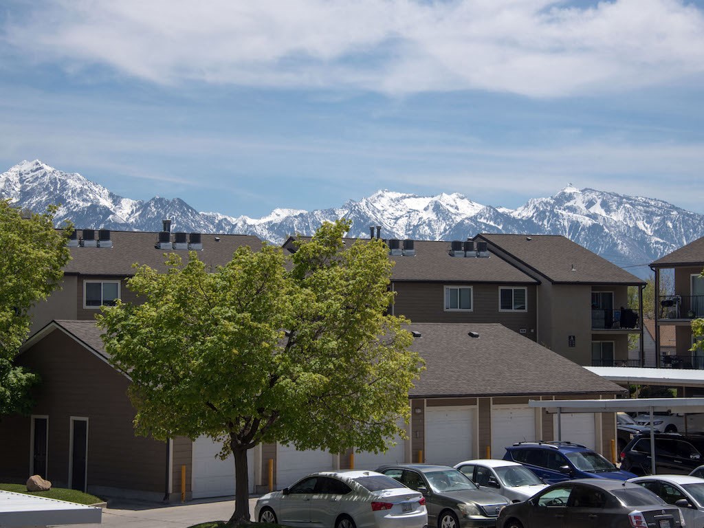 Crossroads Apartments