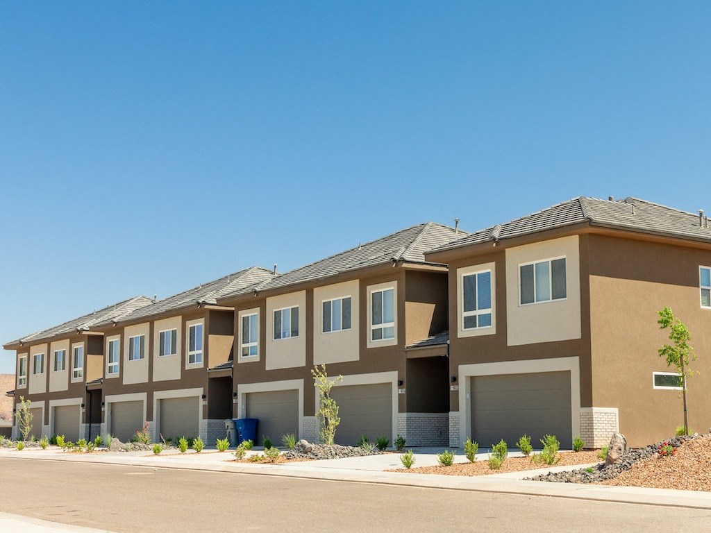 Row of Townhomes at Desert Sage Townhomes Hurricane, UT 84737