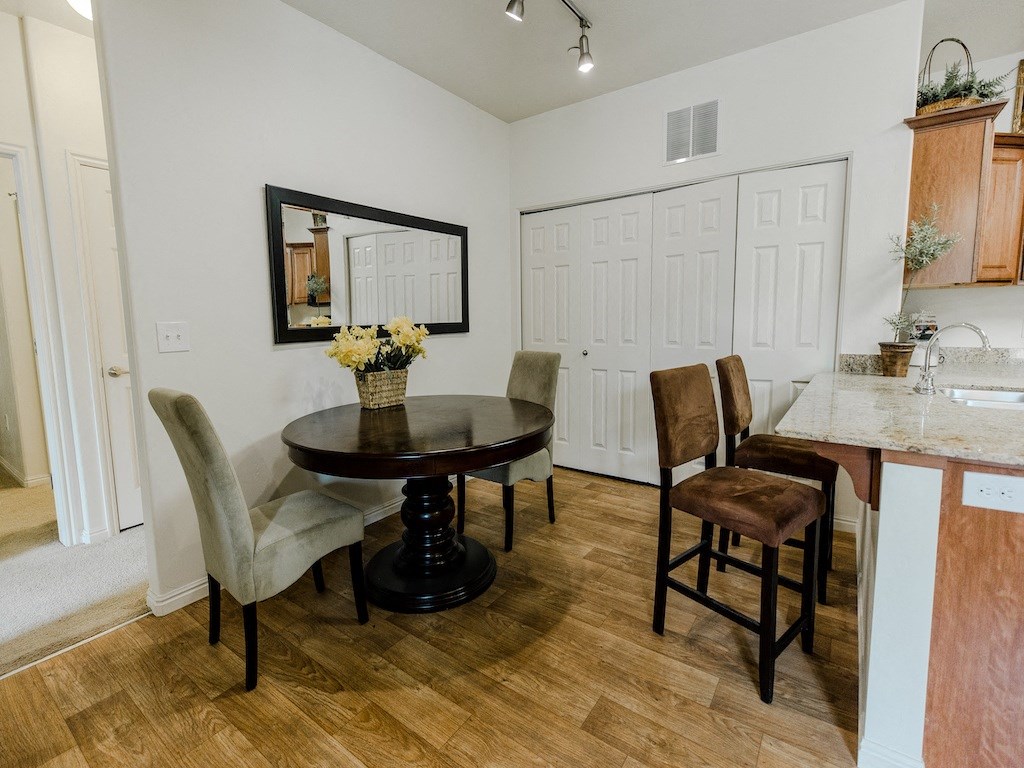Dining Area at Falls at Riverwoods