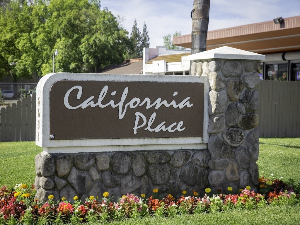 Entrance to California Place