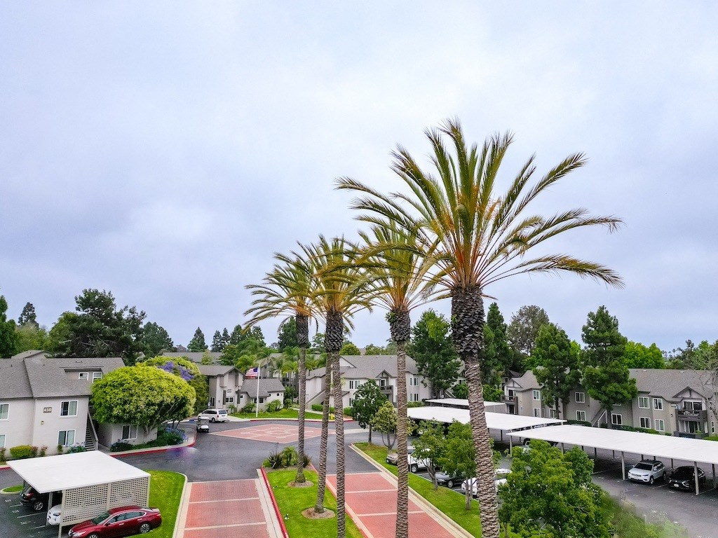 Entrance to Canyon Club Apartments