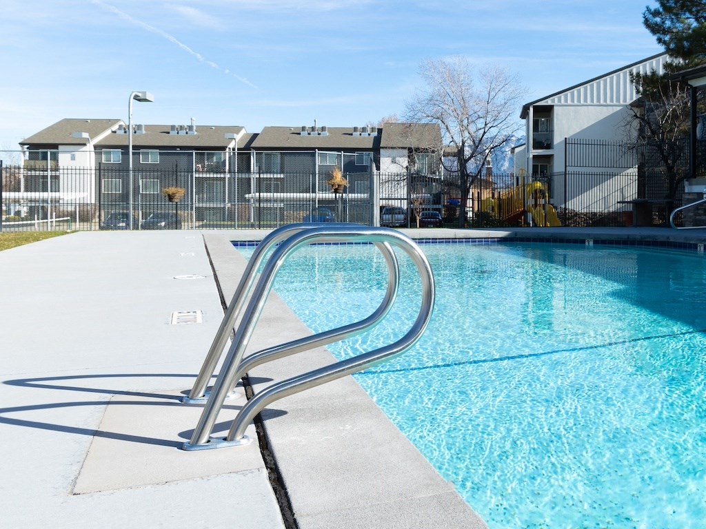 Crossroads Apartments