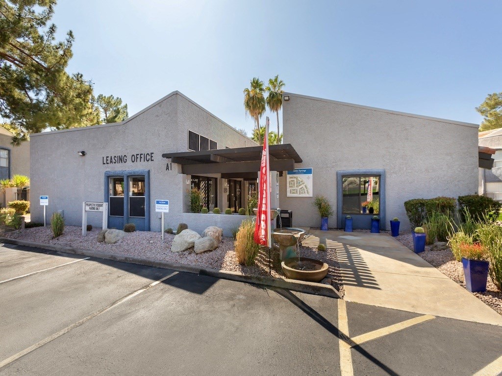 Entry to Leasing Office at Aztec Springs