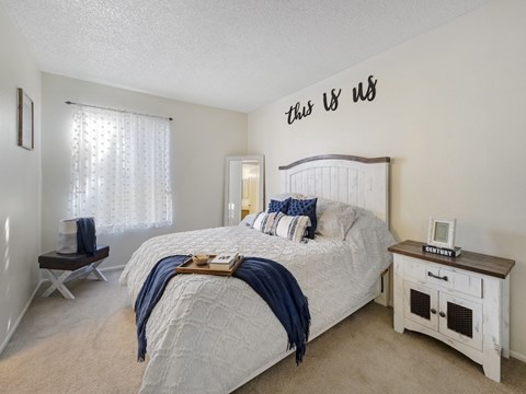 Glen Oaks Main Bedroom