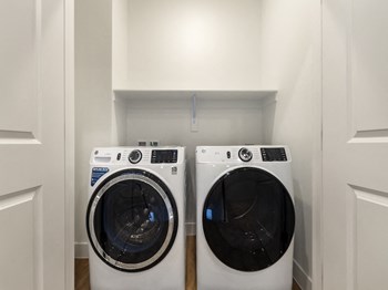Washer and Dryer Included at Desert Sage Townhomes, Hurricane, UT, 84737 - Photo Gallery 12