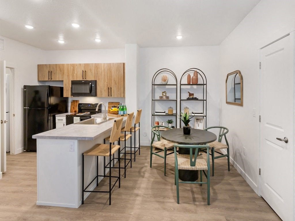 Kitchen and Dining at The Veridian