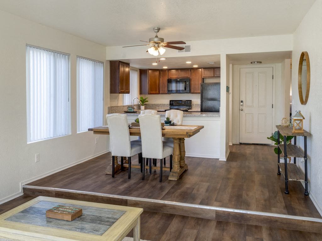 Kitchen and Dining Area at Edgewater Isle
