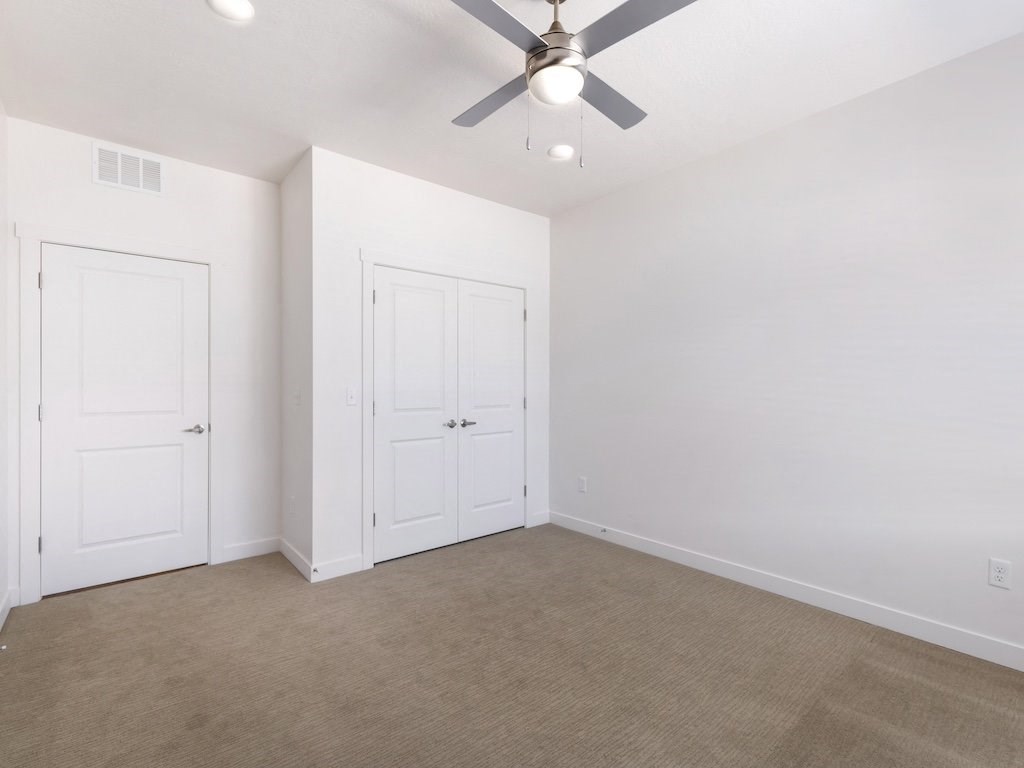 Large Bedroom with Closet at Retreat at Homestead