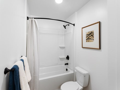 Maye House Apartments 2 Bedroom Bathroom