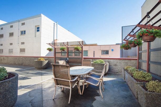 Rooftop Terrace Seating at Metropolitan Place Apartments, Renton
