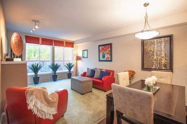 Living Room With Expansive Window at Metropolitan Place Apartments, Renton, WA, 98057