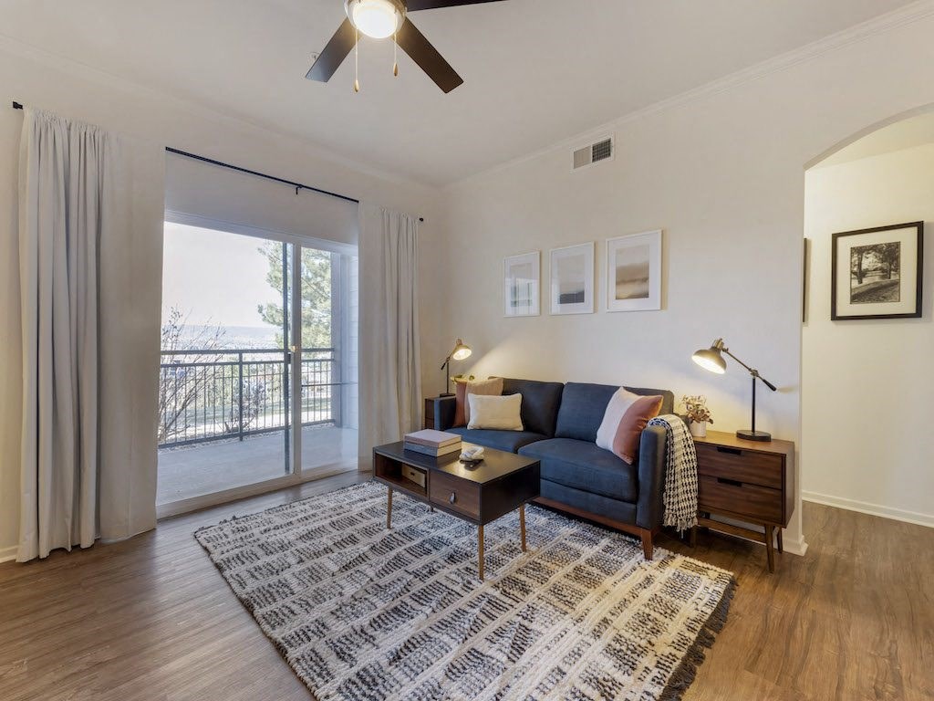 Large Living Room at Echo Ridge