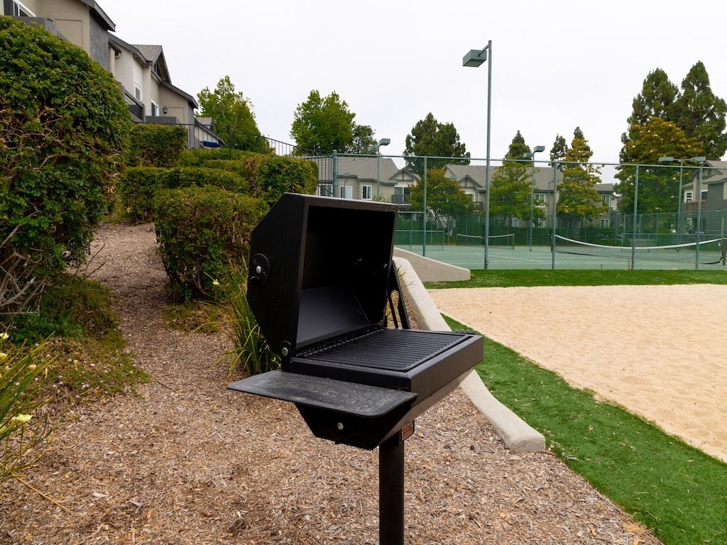 Outdoor BBQ Area at Canyon Club Apartments