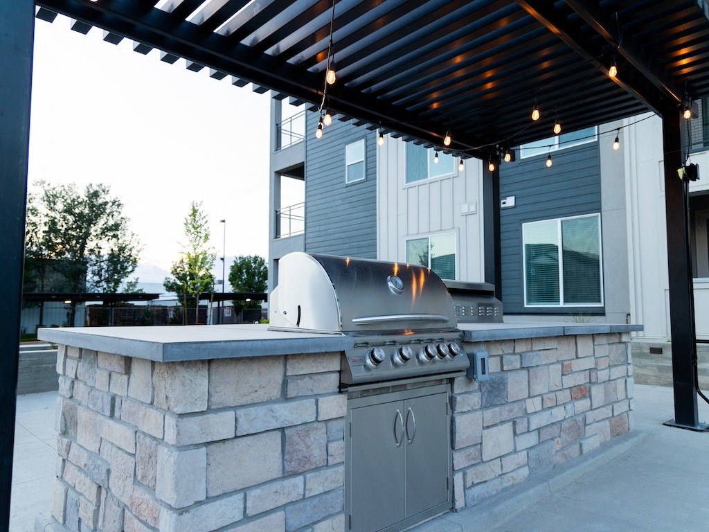 Parc On 5th Apartments And Townhomes & Parc On 5th II