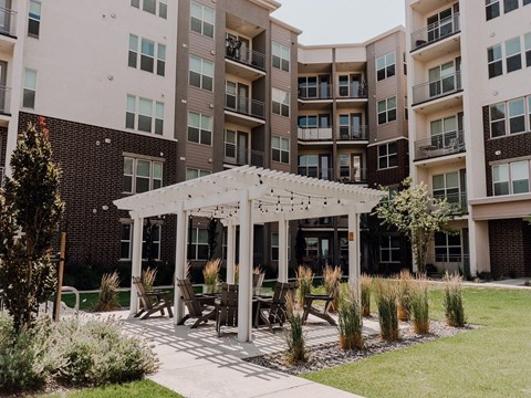 Community Firepit at Veranda Apartments, Draper