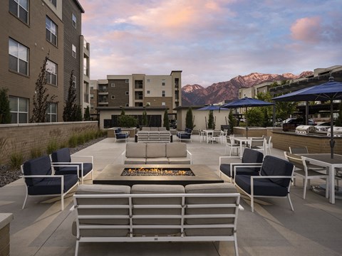 Outdoor Resident Lounge with Fireplaces at Parc View Apartments and Townhomes Midvale, UT 84047