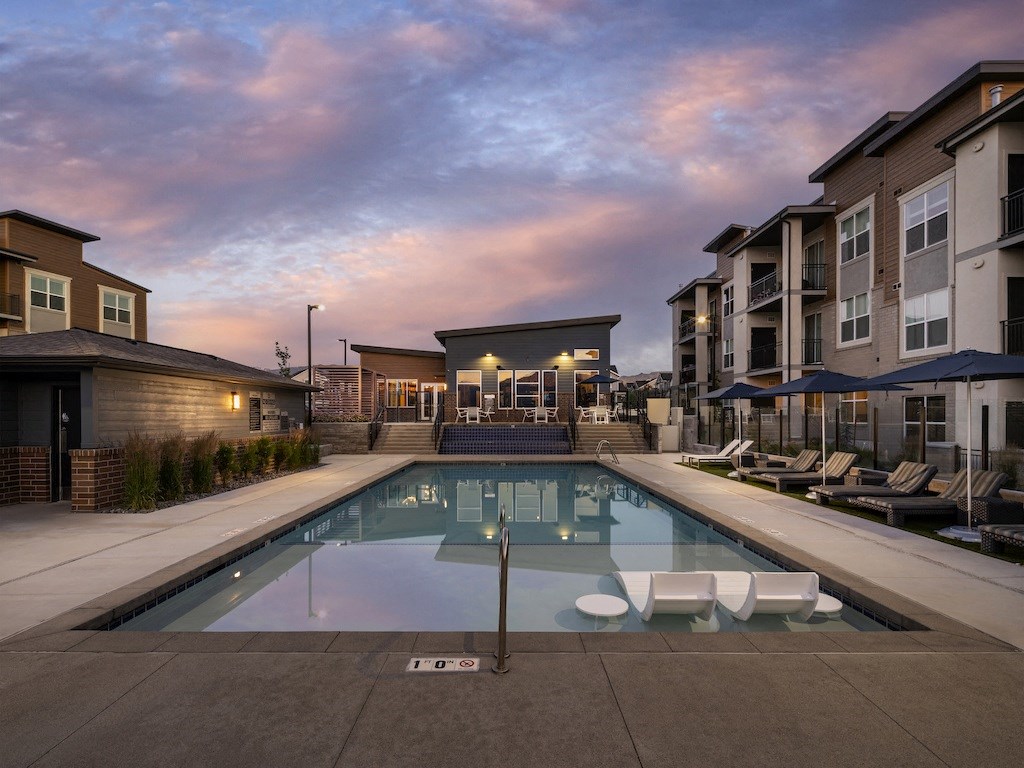 Parc Ridge Pool and Clubhouse