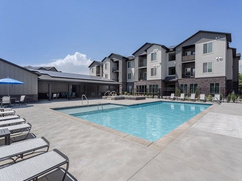 Sparkling Pool at Magnolia at Homestead