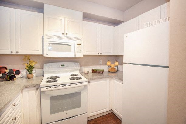 Spacious_Kitchen at Metropolitan Place Apartments, Renton, WA, 98057