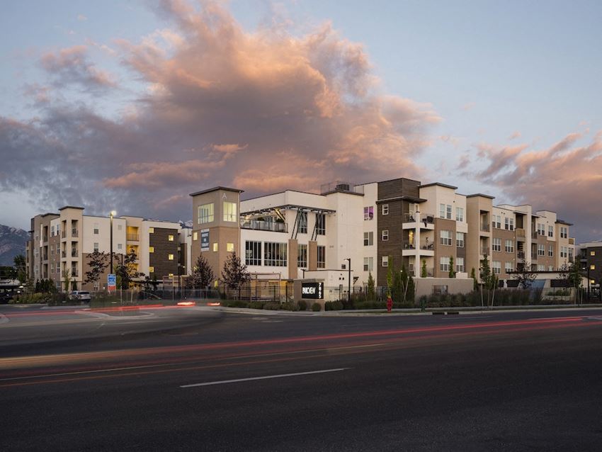 Street View of Parc View Apartments and Townhomes Midvale, UT 84047 - Photo Gallery 1