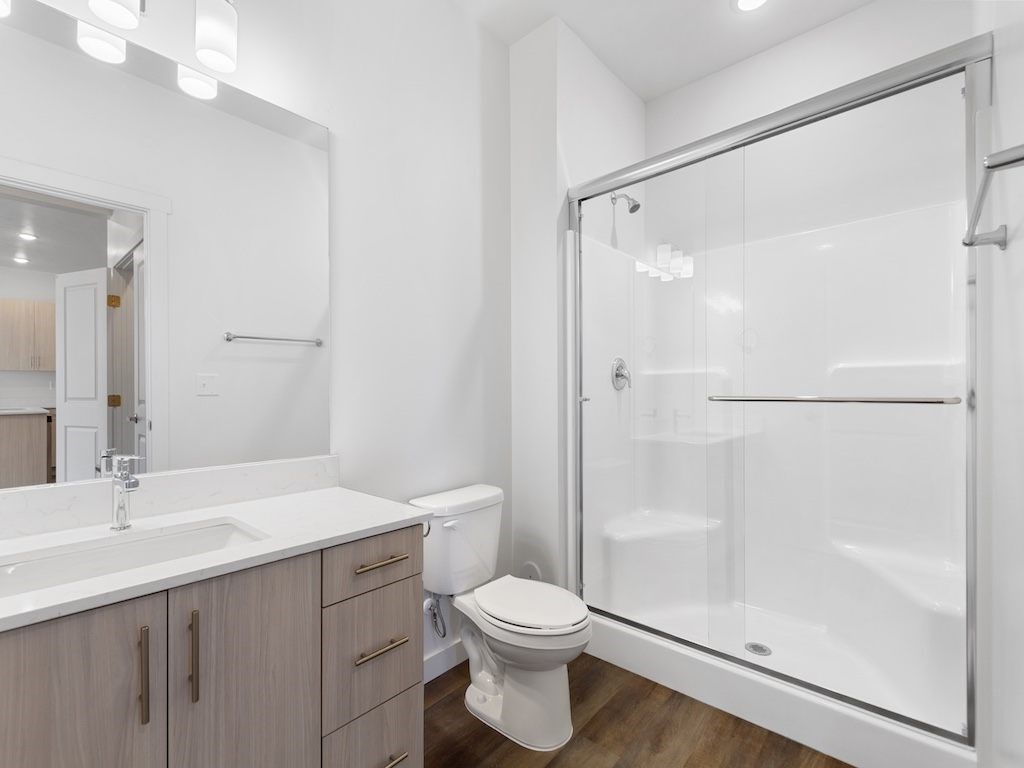 The Grove at Orchard Park Walk in Shower