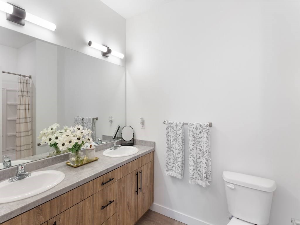 The Veridian Bright Bathroom