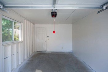 Private Garage at Devonshire Court Apartments & Townhomes, Utah - Photo Gallery 16