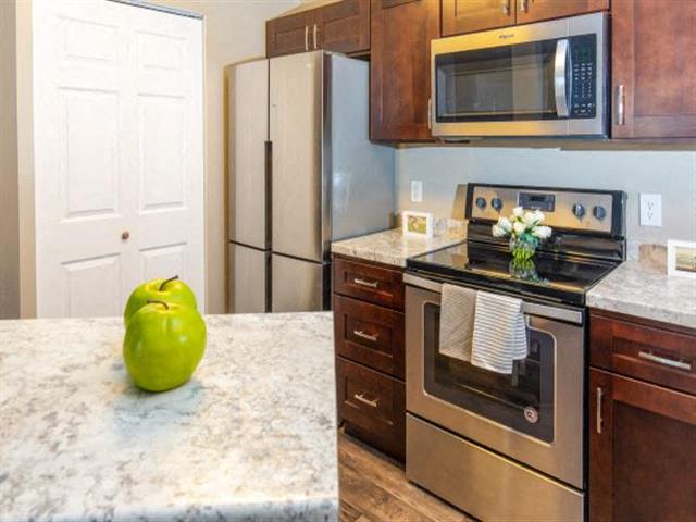 Falls at Hunters Pointe Apartments, 11251 South State ...