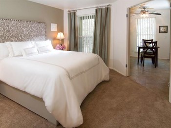 Gorgeous Bedroom Gorgeous Bedroom at Promontory Point Apartments, Sandy - Photo Gallery 5