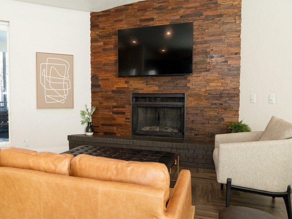 Crossroads Apartments