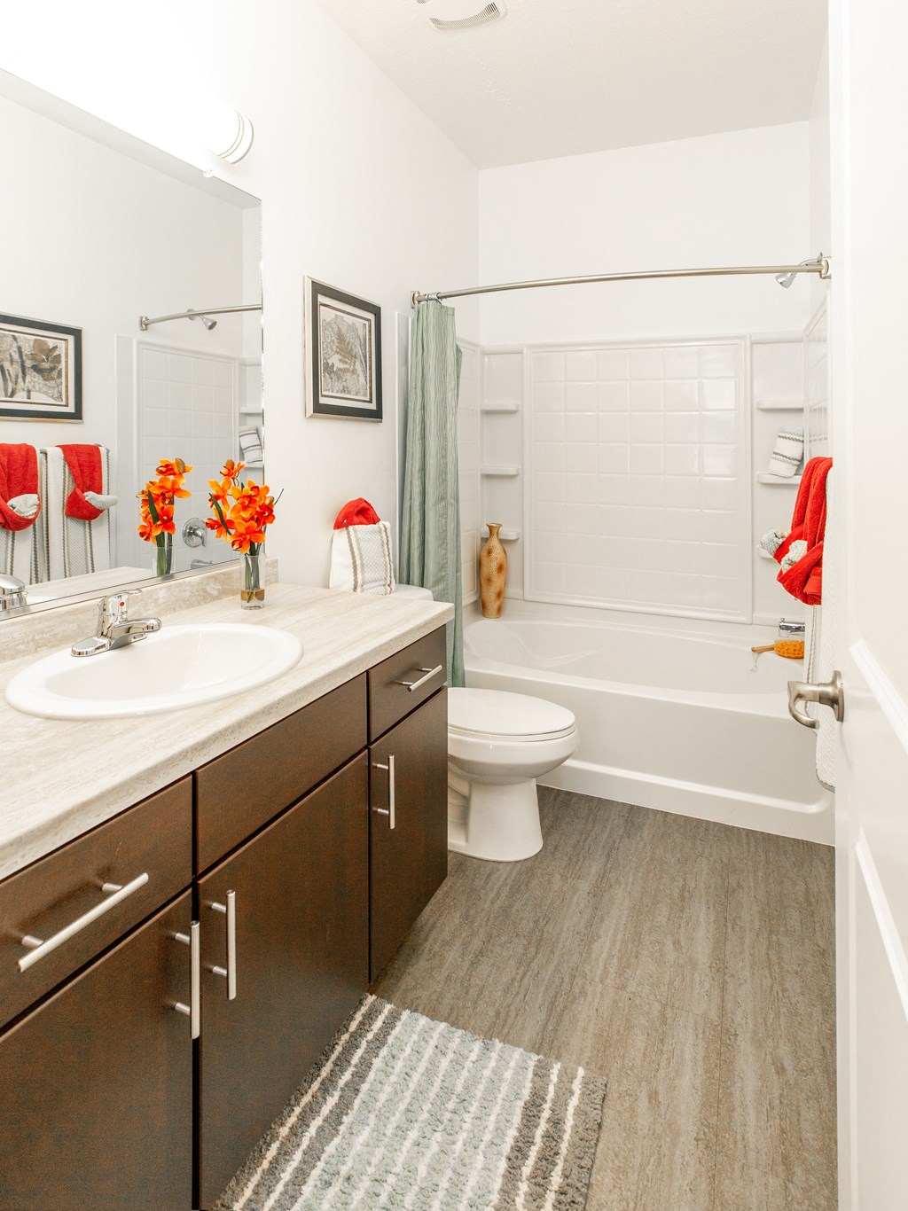 Main Bath with Tub/Shower at San Tropez Luxury Apartments Utah