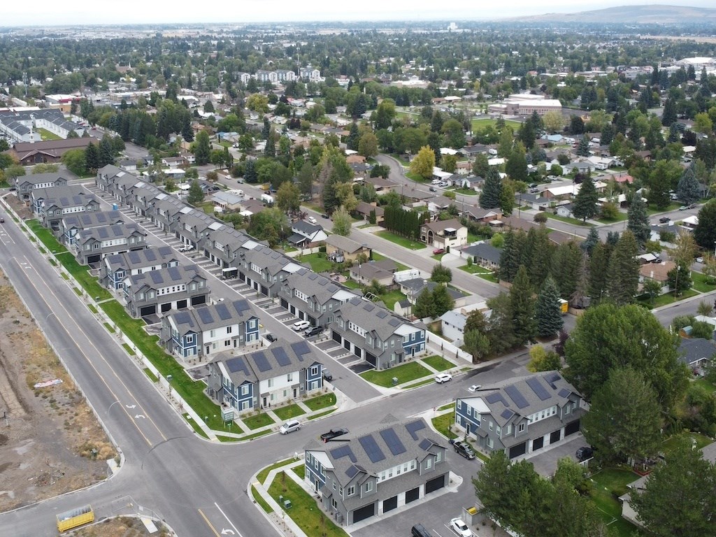 Orchard Park Townhomes Neighborhood