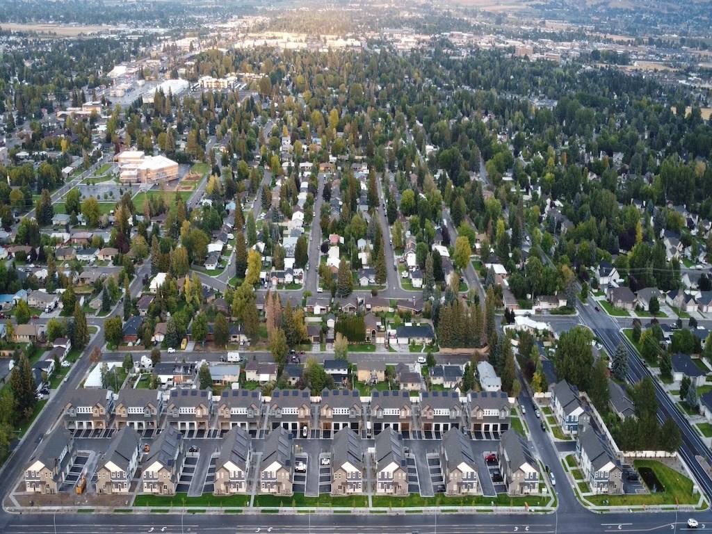 View of Orchard Park Townhomes Set Against Mountains