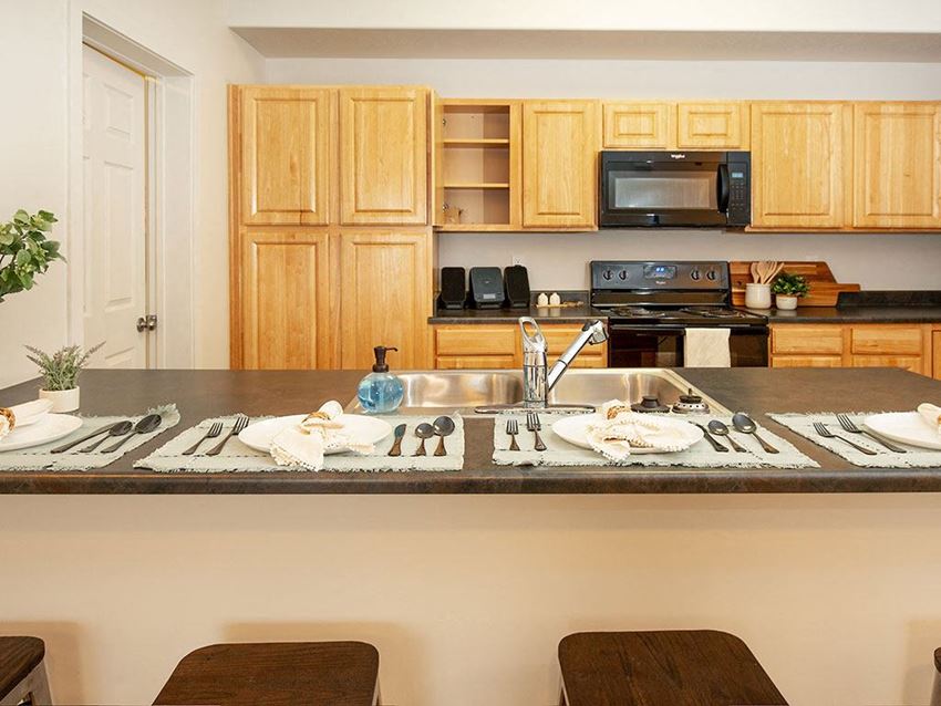 Four Seasons At Southtowne Apartments, 420 West Cadbury Dr, South