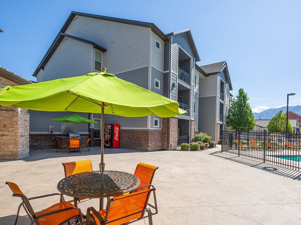 Shaded Outdoor Courtyard Area at Four Seasons at Southtowne Apartments, South Jordan, Utah