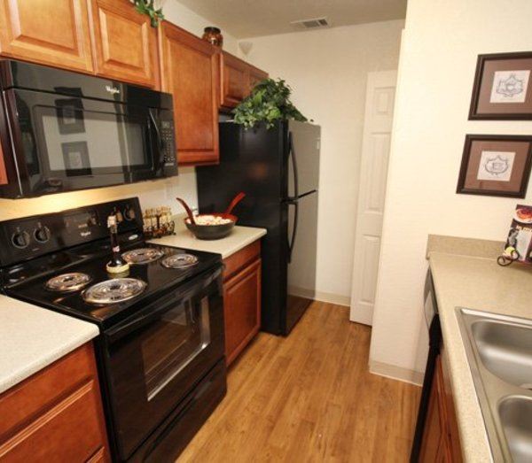 Fully Equipped Kitchen Fully Equipped Kitchen at Chesapeake Commons Apartments, Rancho Cordova, CA - Photo Gallery