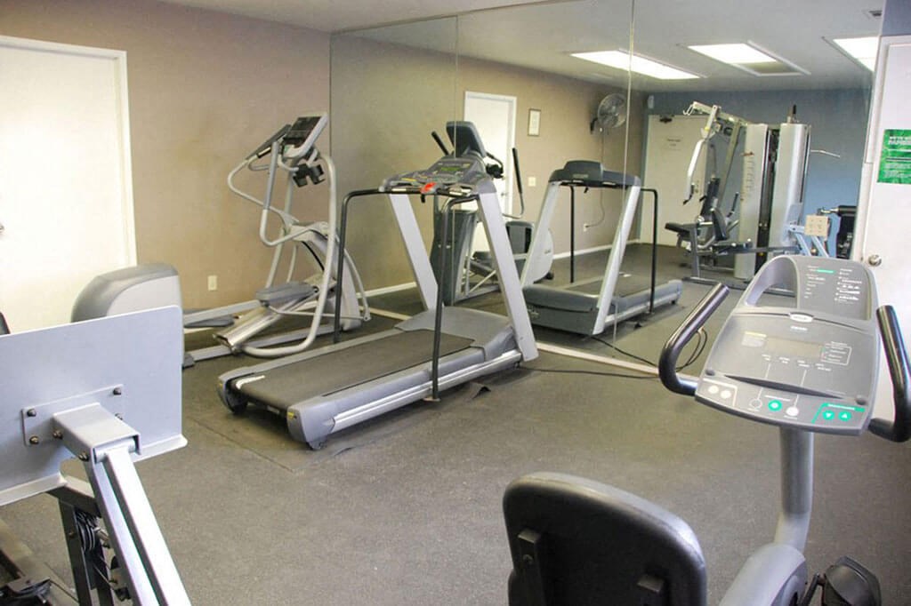 State Of The Art Fitness Center at River Oaks Apartments & Townhomes, Hanford